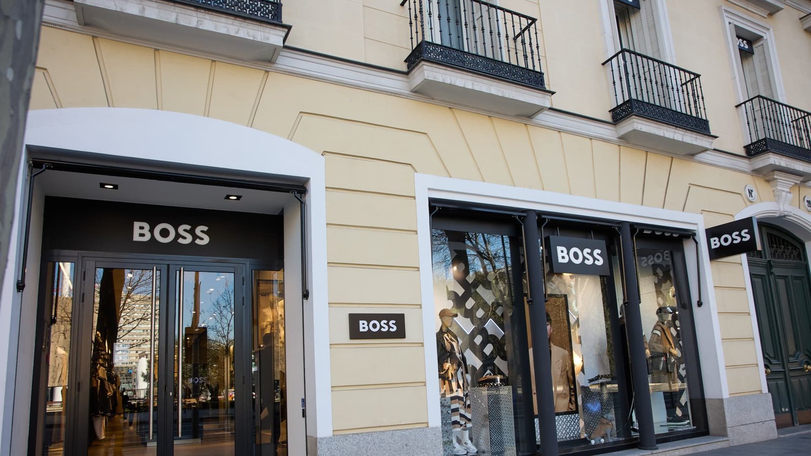 Hugo Boss plunges 18% on pessimistic sales outlook in worst day since 2016